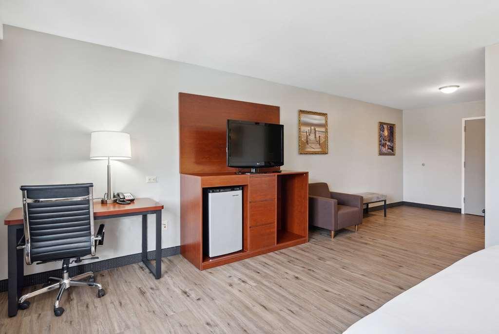 Ramada By Wyndham Saco/Old Orchard Beach Area Room photo