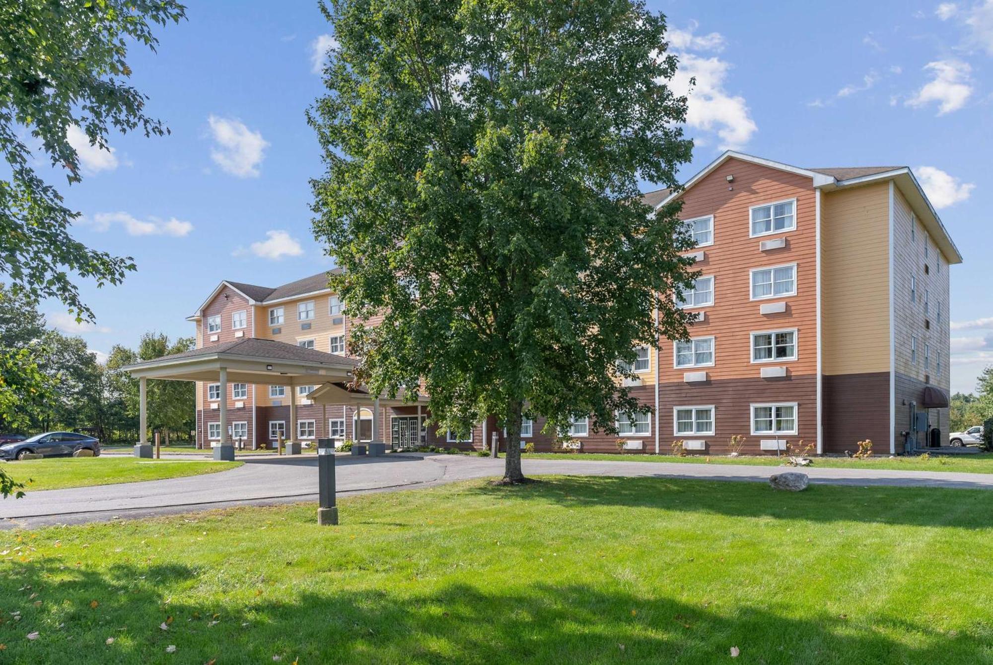 Ramada By Wyndham Saco/Old Orchard Beach Area Exterior photo